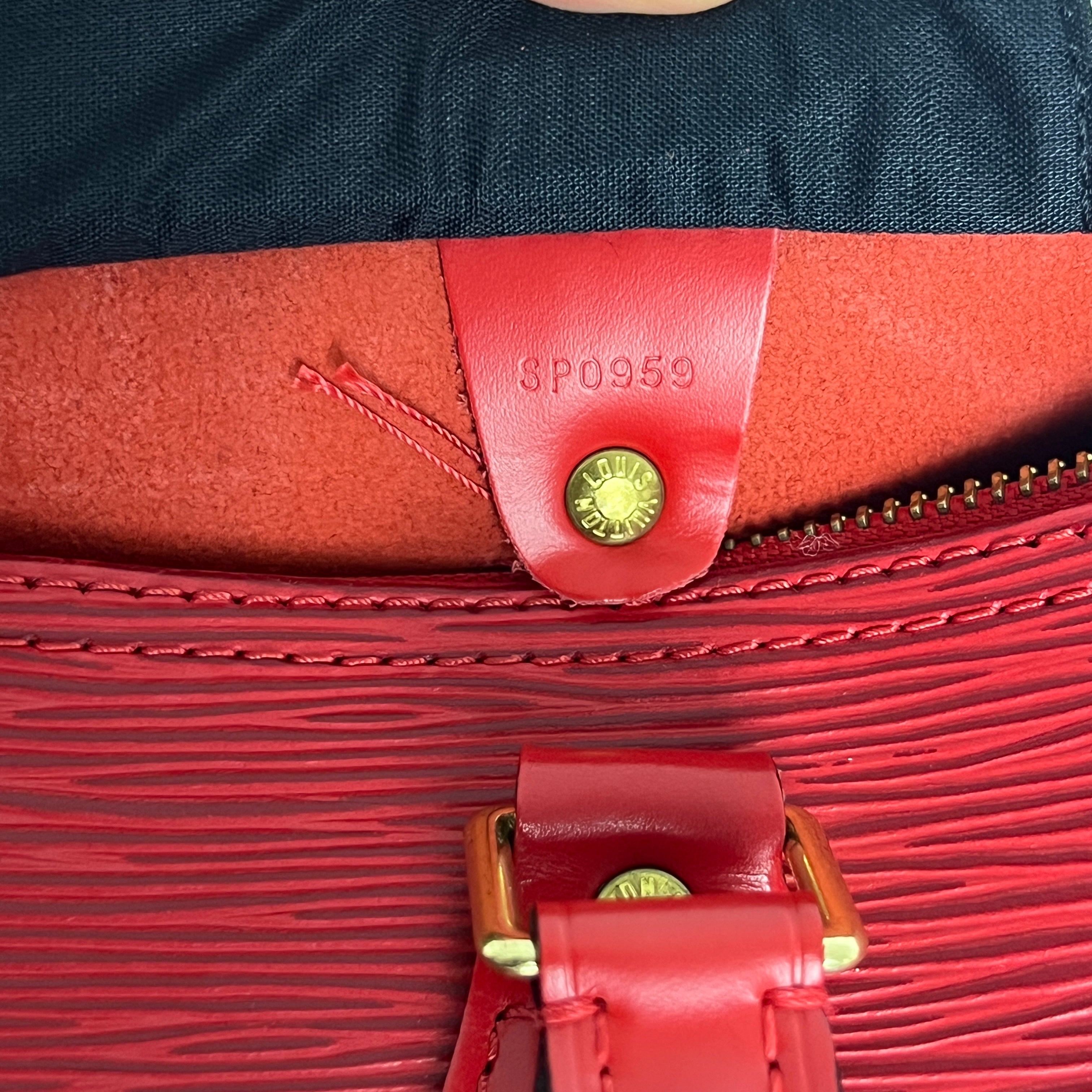 Sac à main LOUIS VUITTON Speedy 30 cuir épi rouge