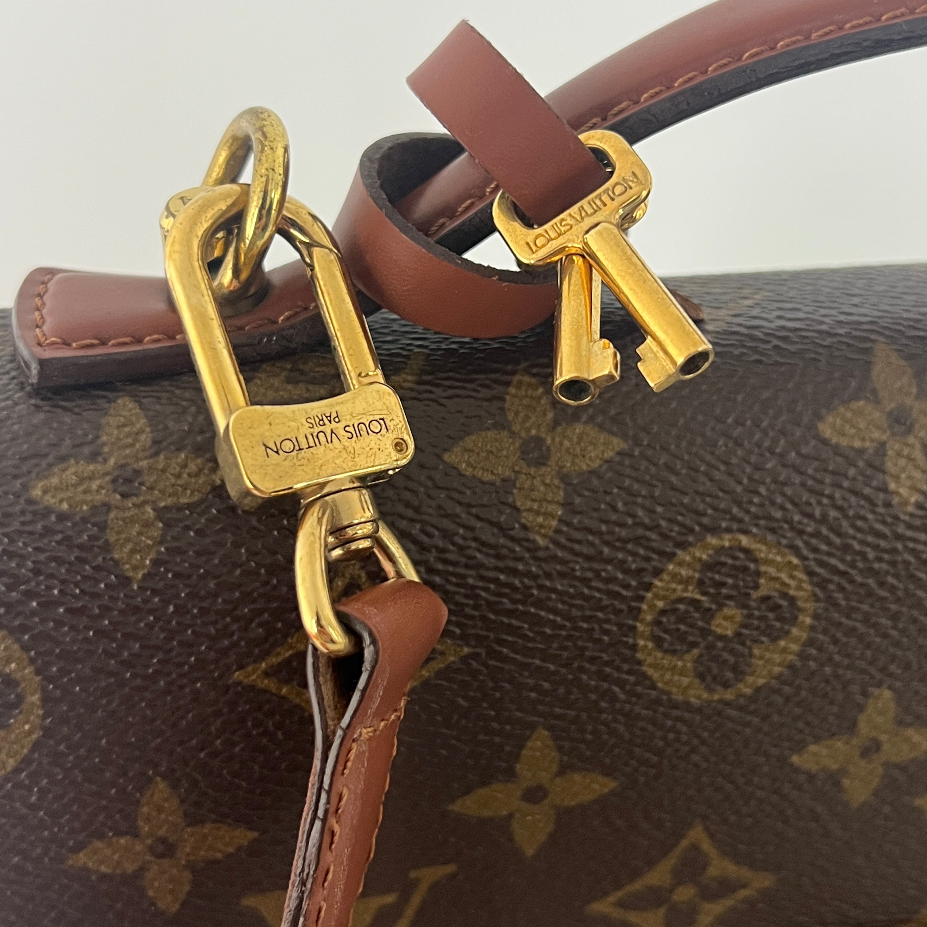 Sac à main LOUIS VUITTON Monceau toile et cuir marron
