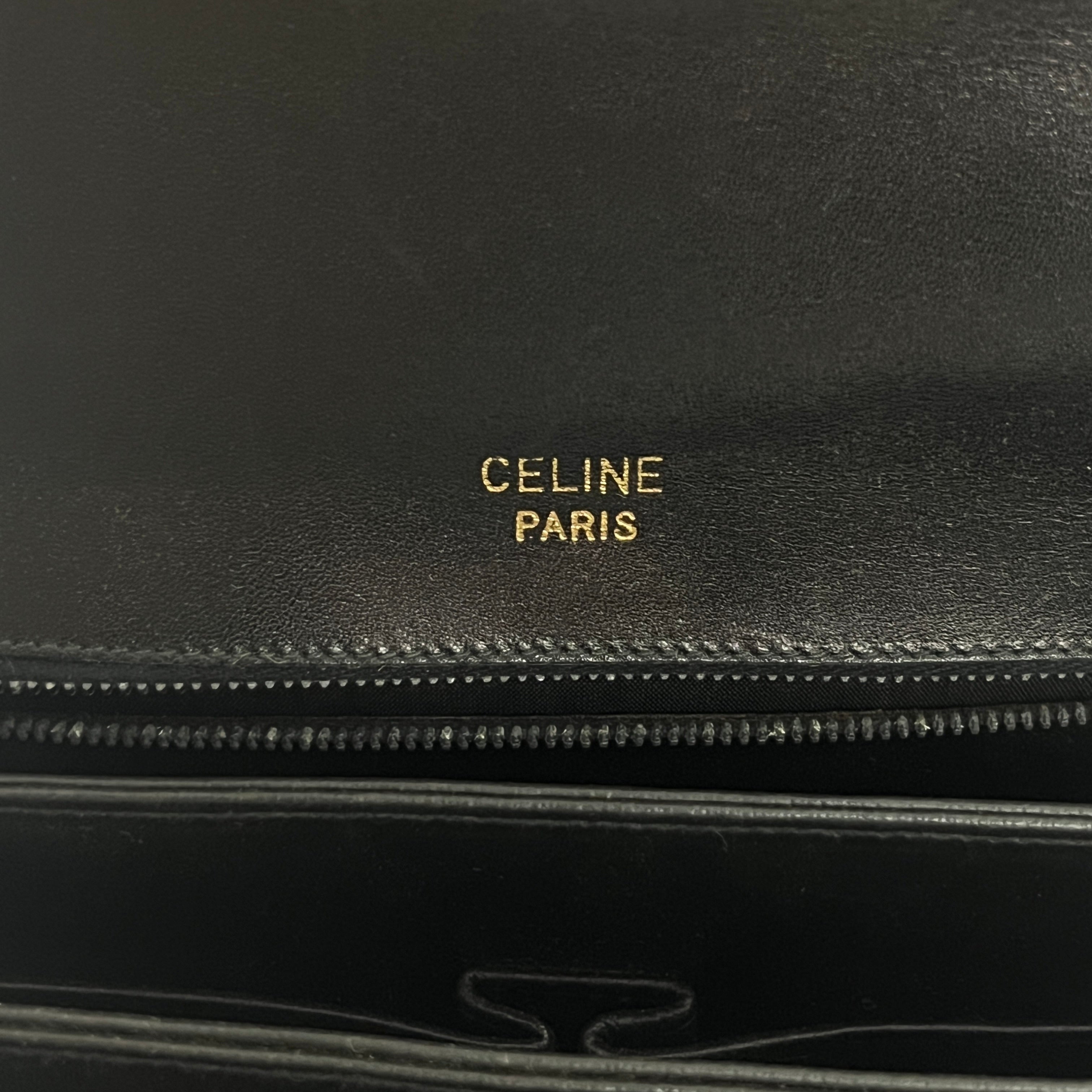 Sac à main CELINE Triomphe cuir noir