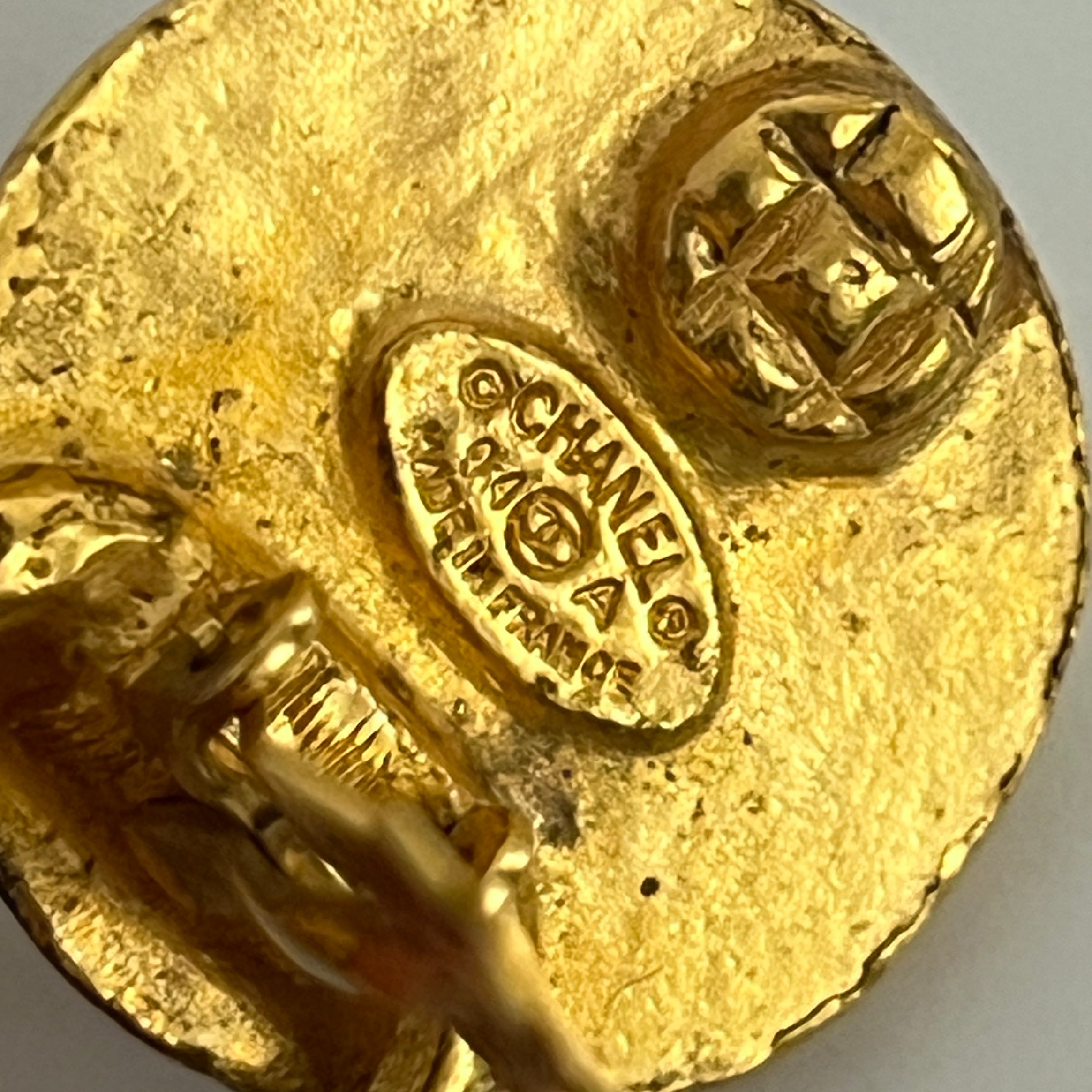 Boucles d'oreilles CHANEL Turquoise CC Clip On