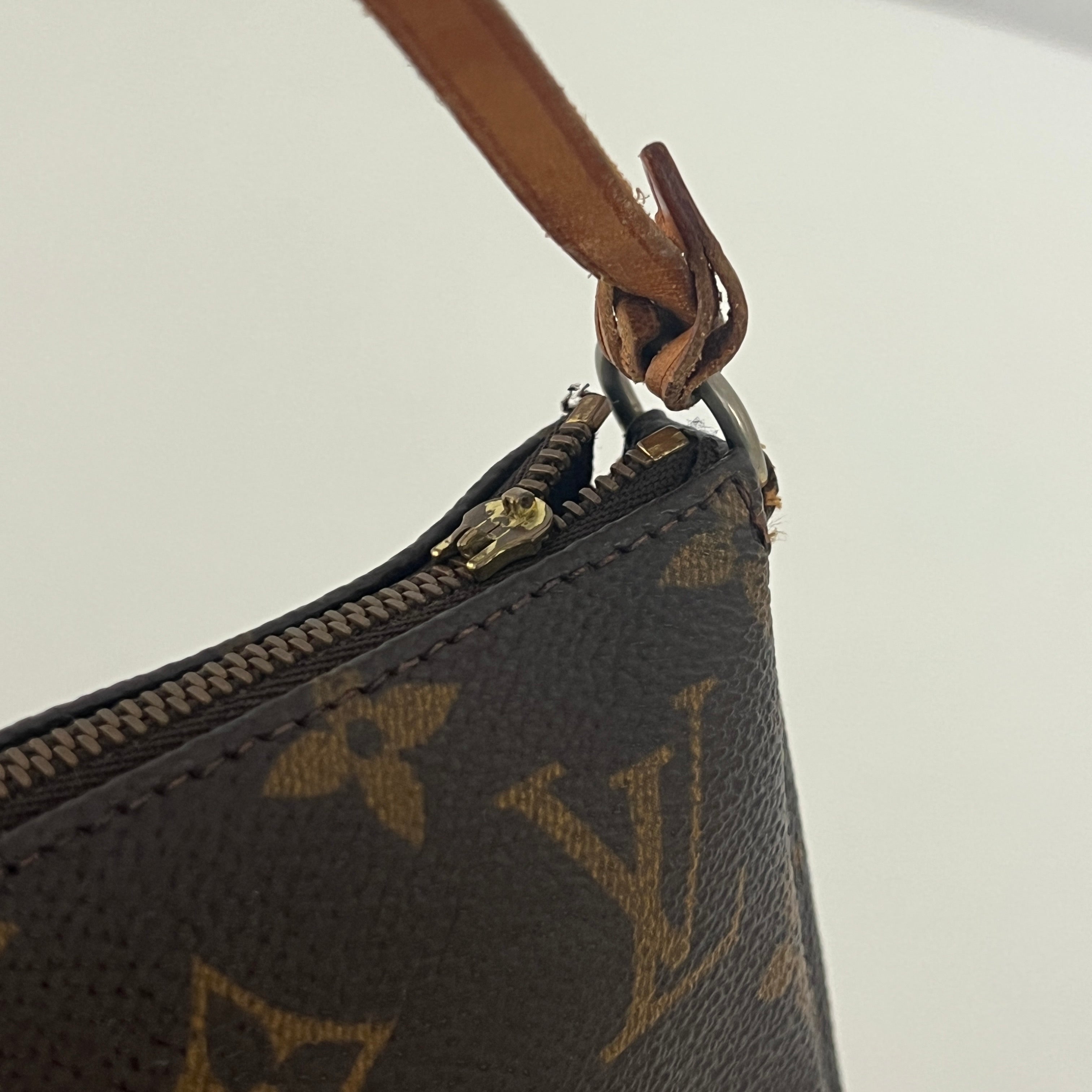 Sac à main LOUIS VUITTON Pochette Accessoires toile et cuir marron