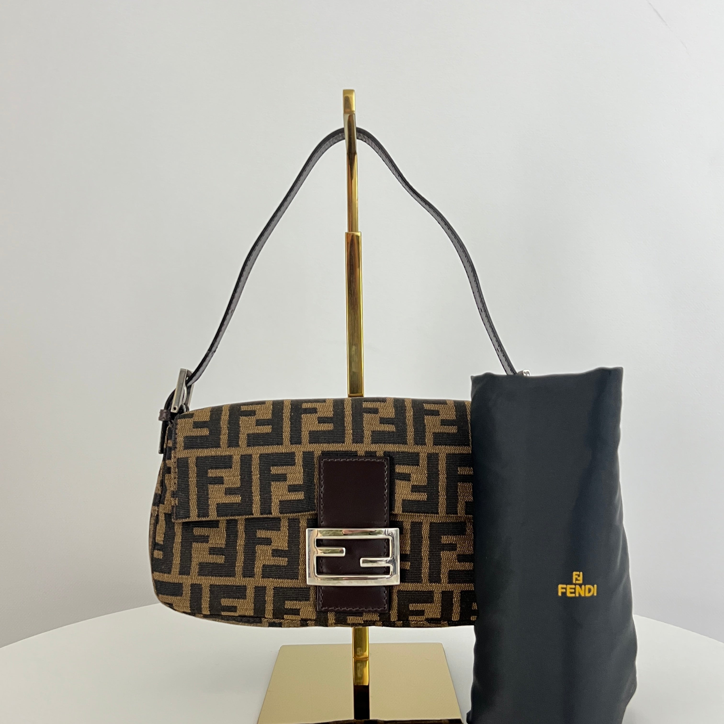 Sac à main FENDI Baguette toile et cuir marron