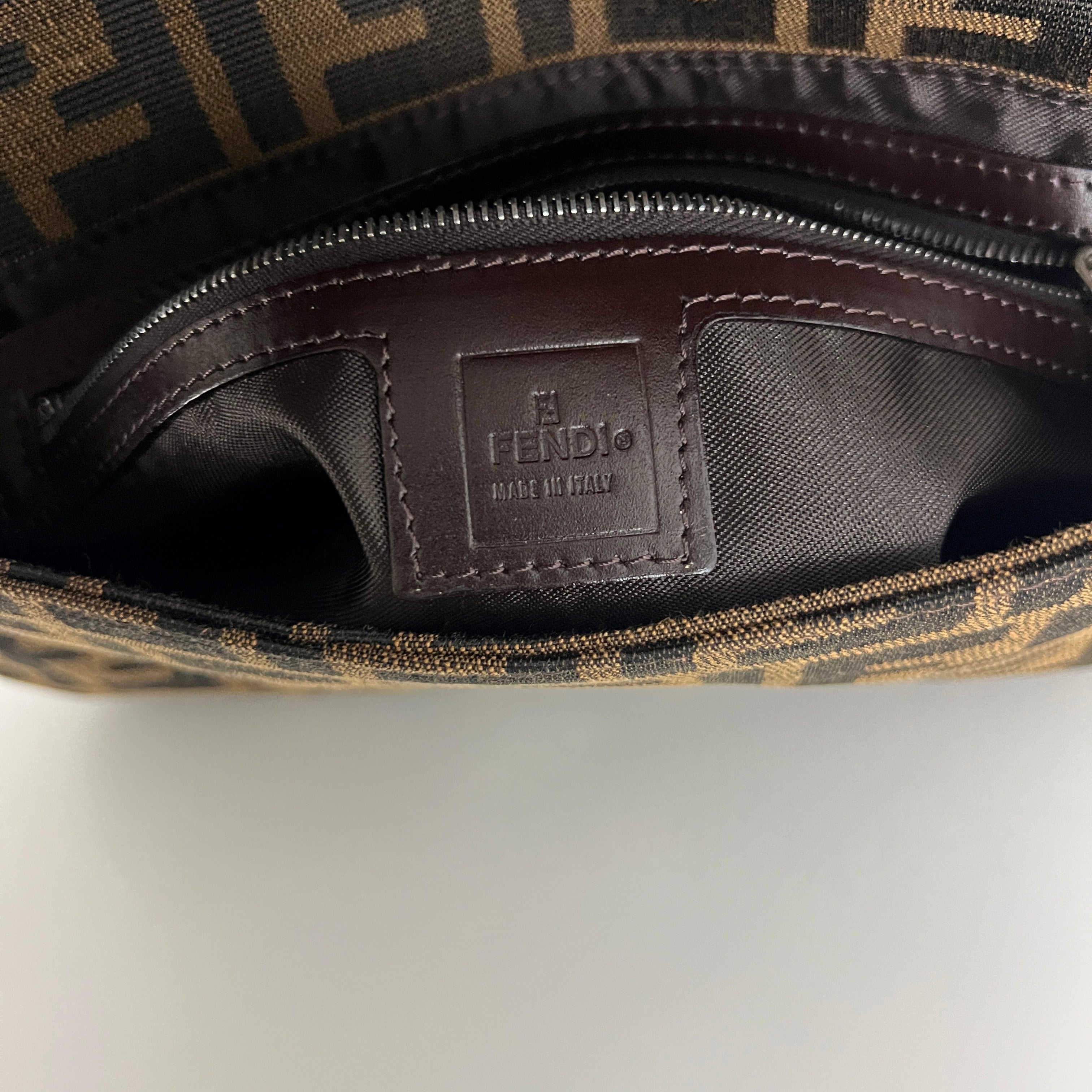 Sac à main FENDI Baguette toile et cuir marron