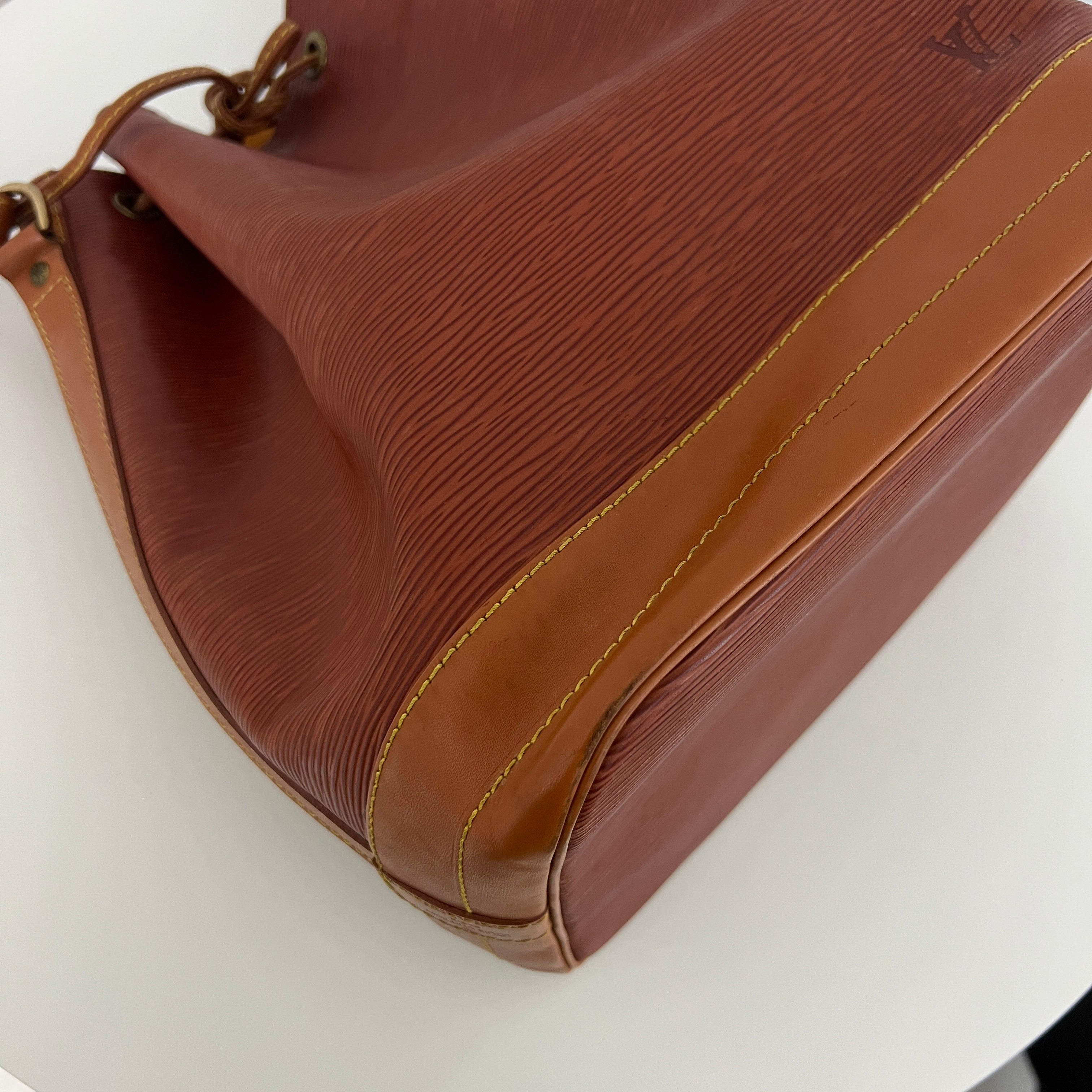 Sac à main LOUIS VUITTON Noé Grand cuir épi marron