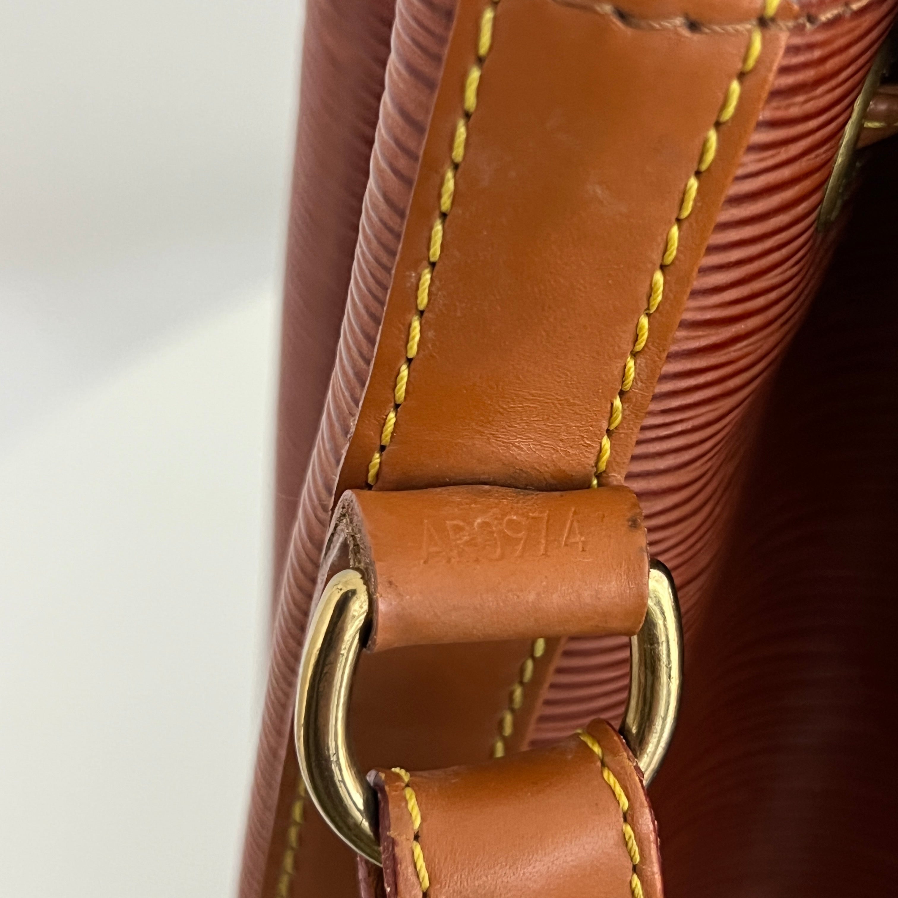 Sac à main LOUIS VUITTON Noé Grand cuir épi marron