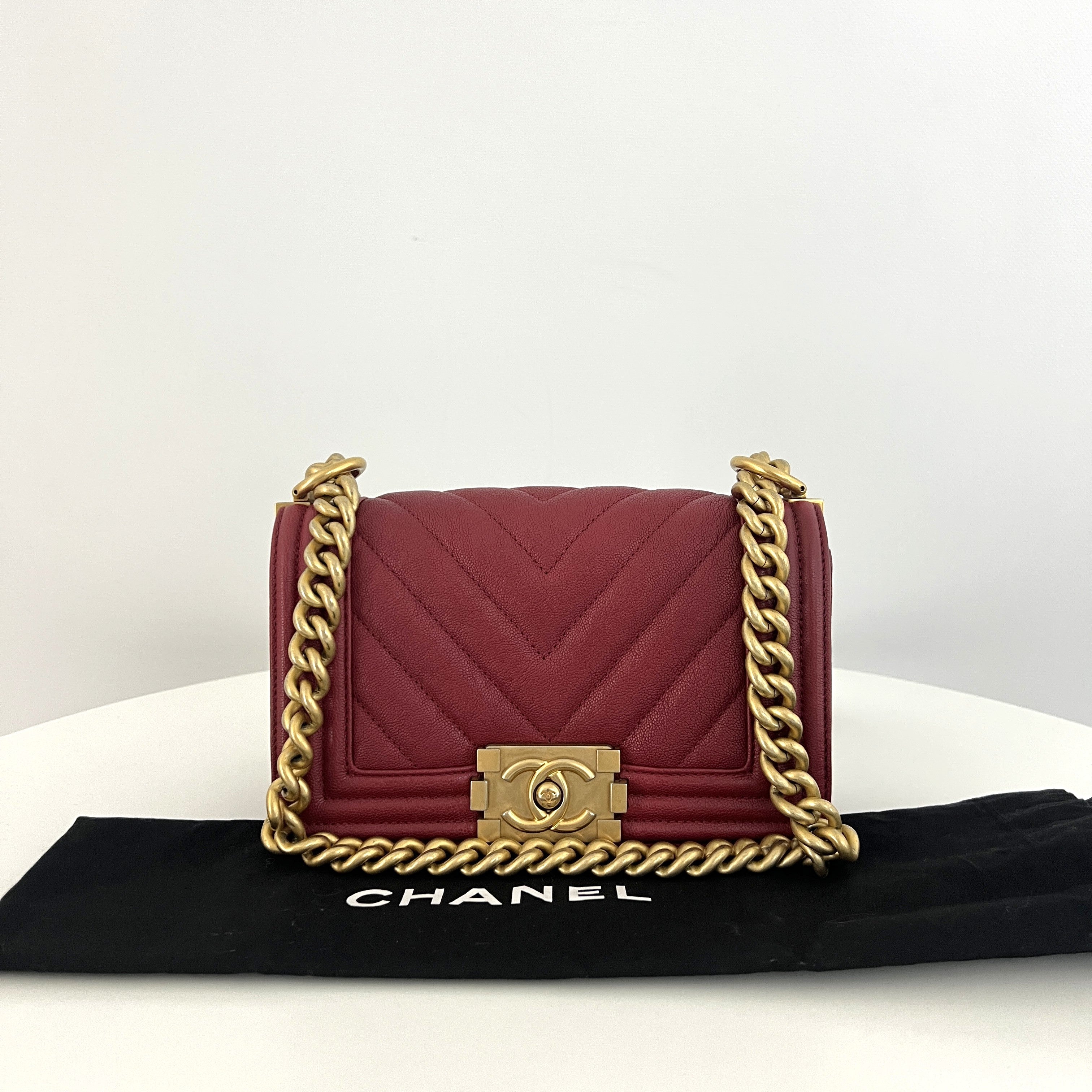CHANEL Boy Chevron handbag in red caviar leather