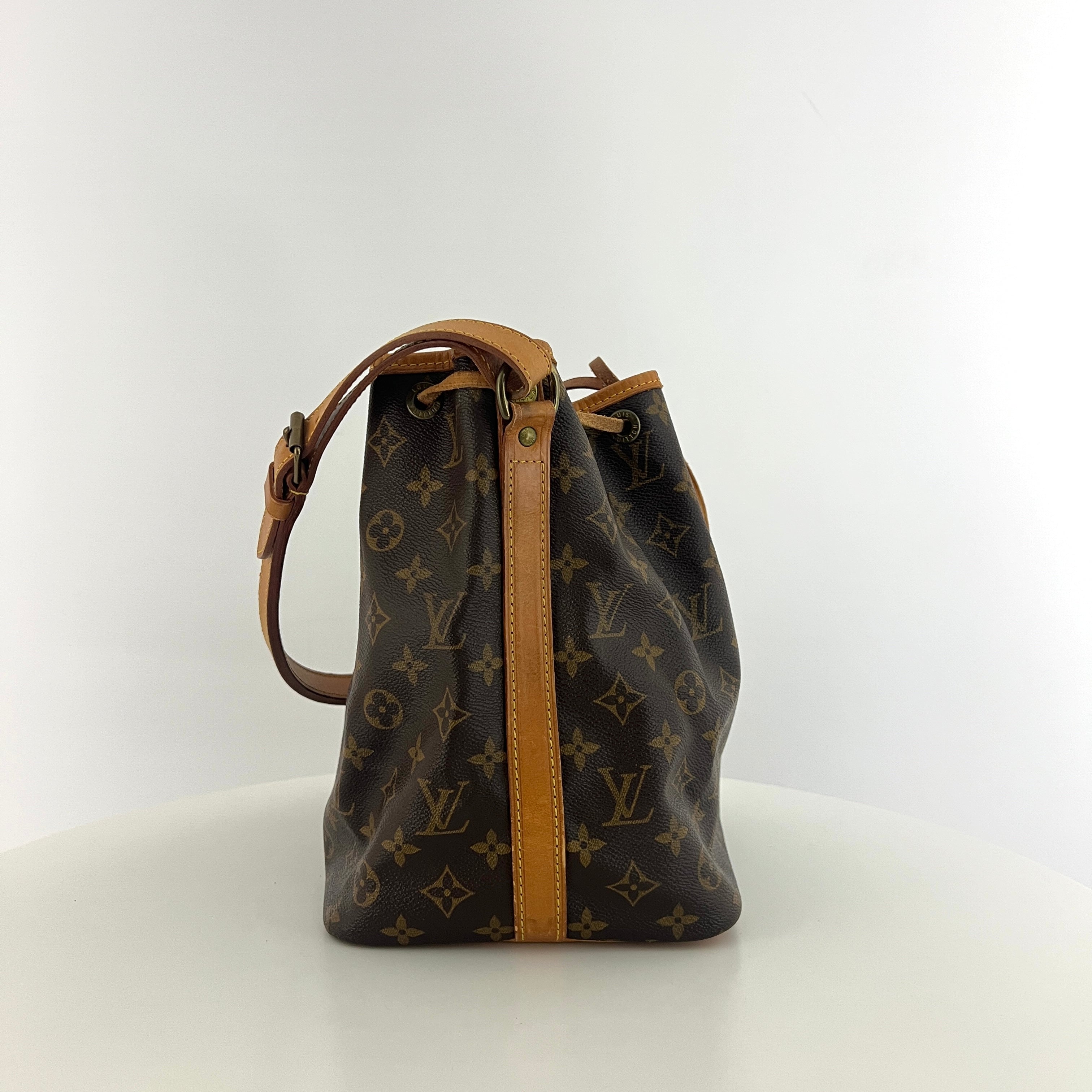 Sac à main LOUIS VUITTON Noé Petit toile et cuir marron