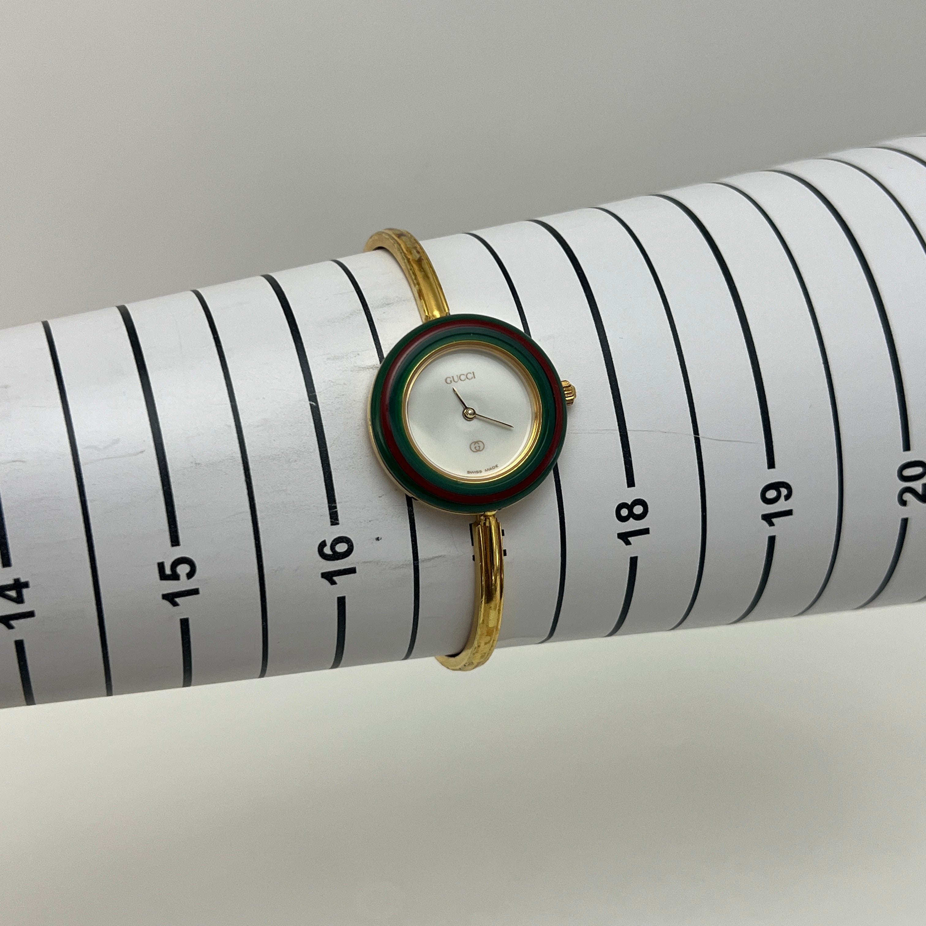 Montre GUCCI Play plaquée or dorée