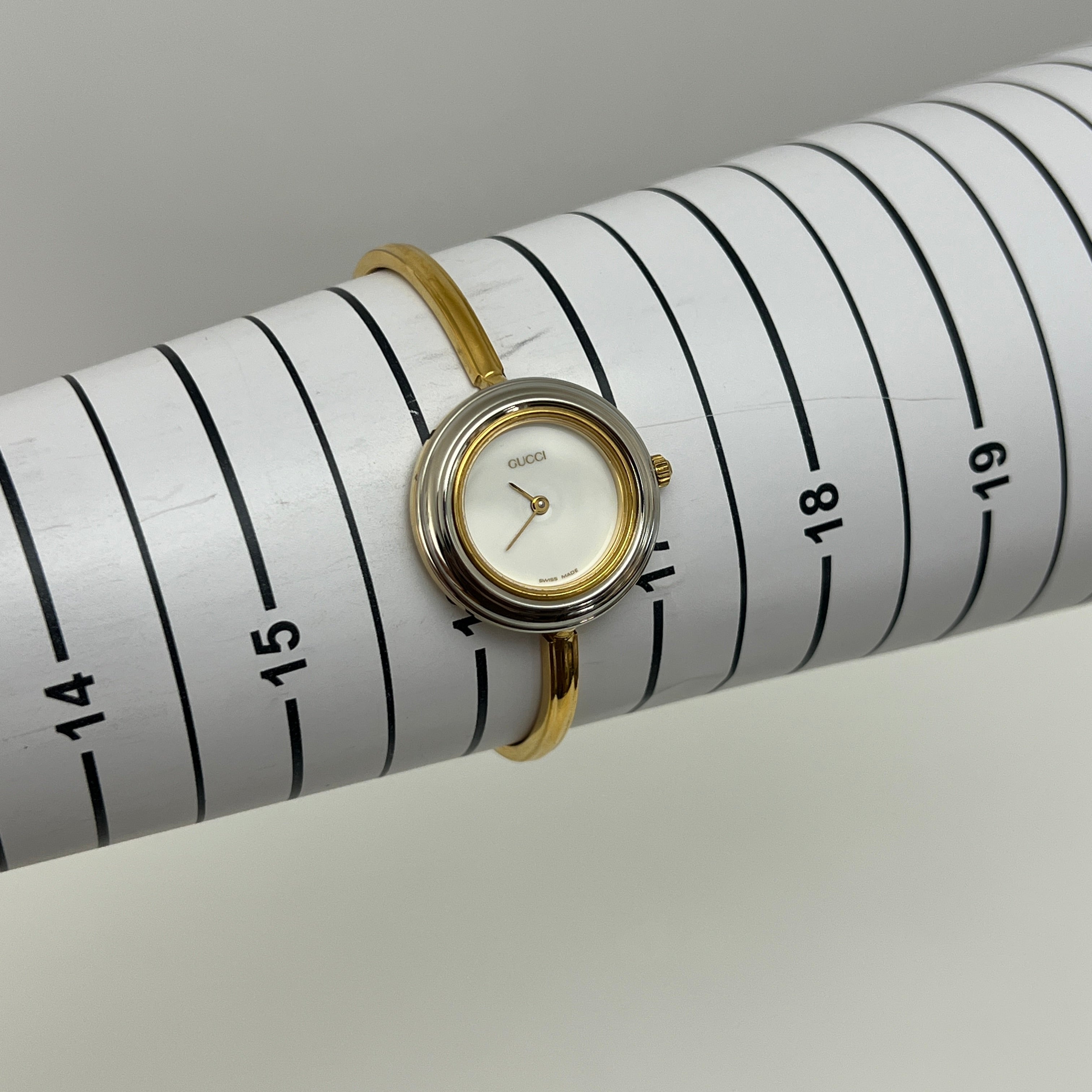 Montre GUCCI Play plaquée or dorée