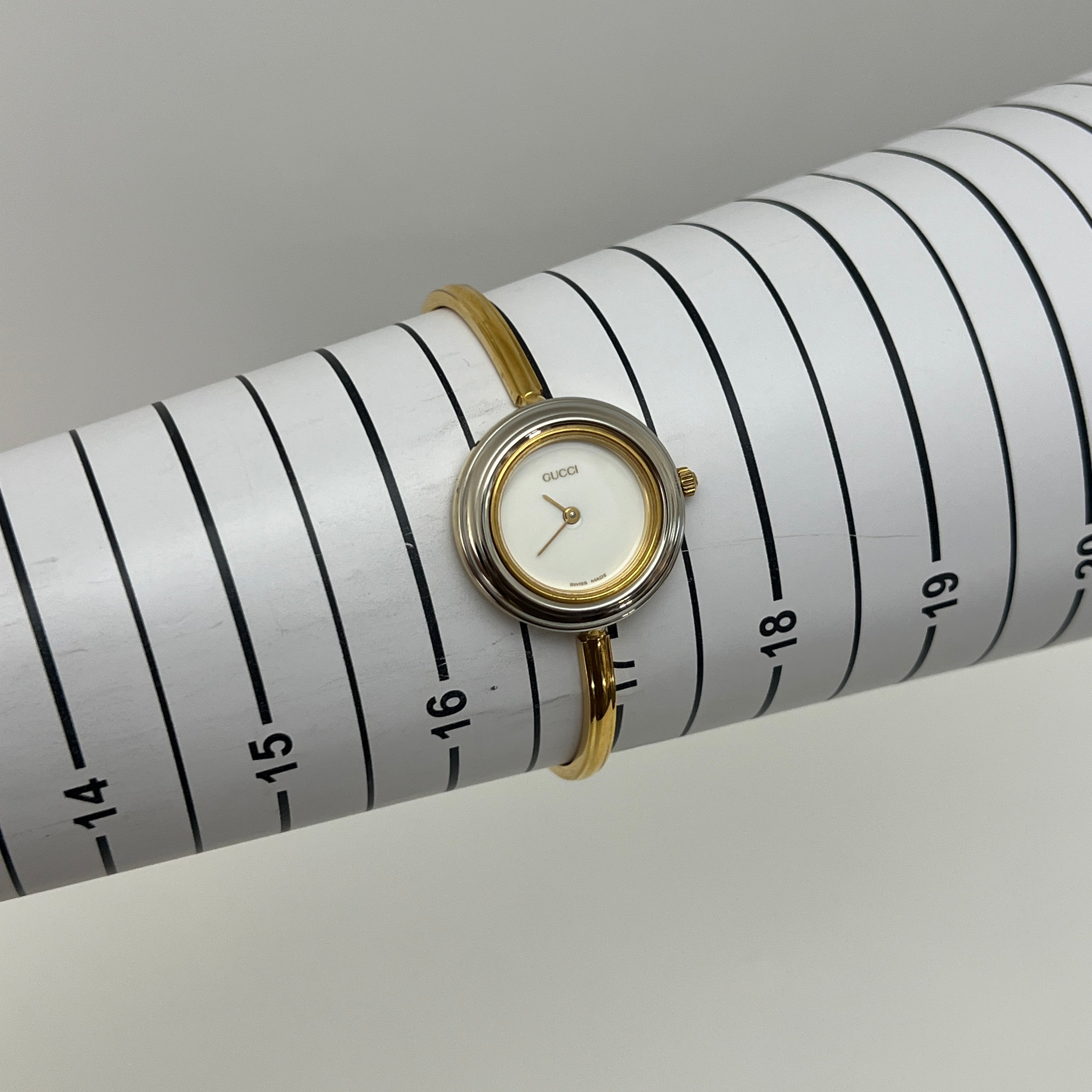 Montre GUCCI Play plaquée or dorée