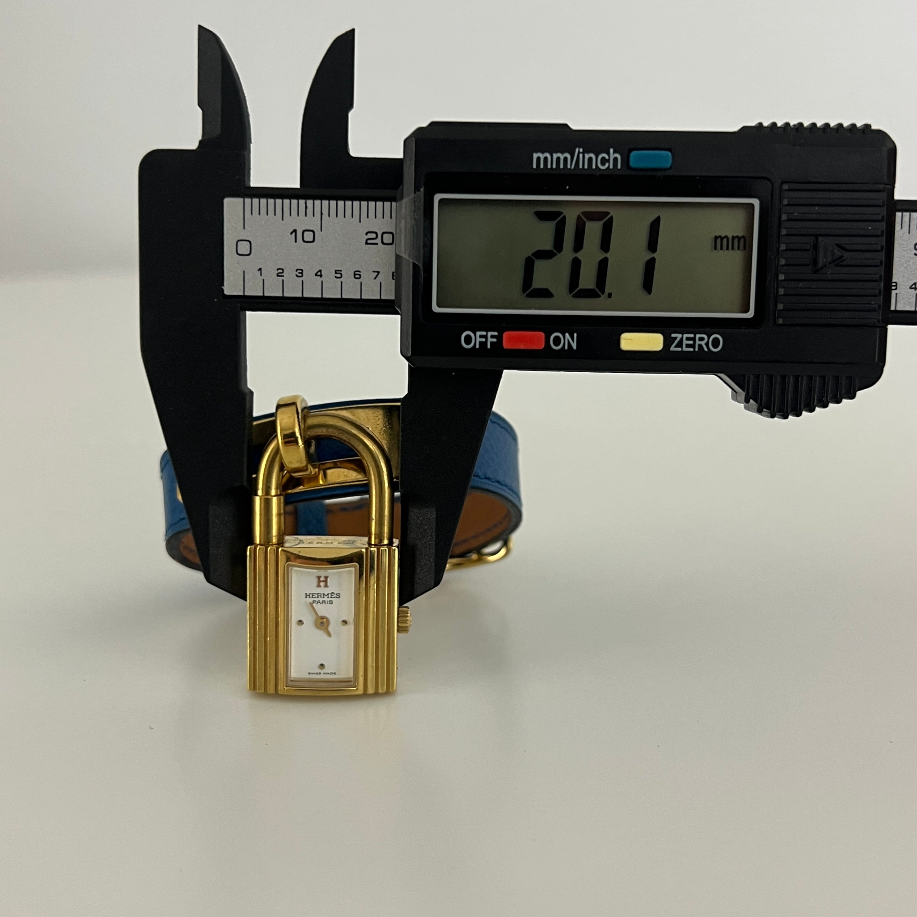 Montre HERMÈS Kelly plaquée or dorée