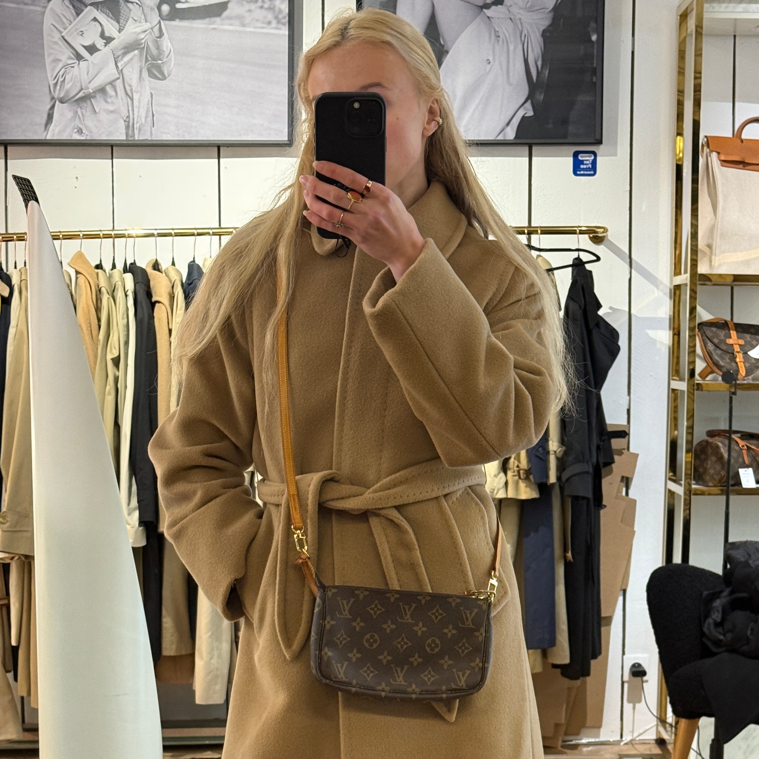 LOUIS VUITTON Pochette Accessoires handbag in brown canvas and leather