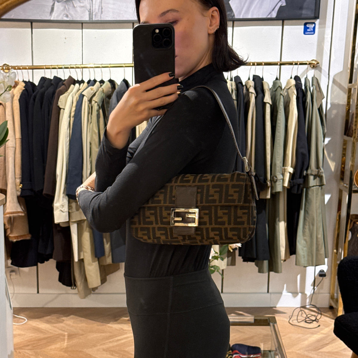 FENDI Baguette bag in brown canvas and leather