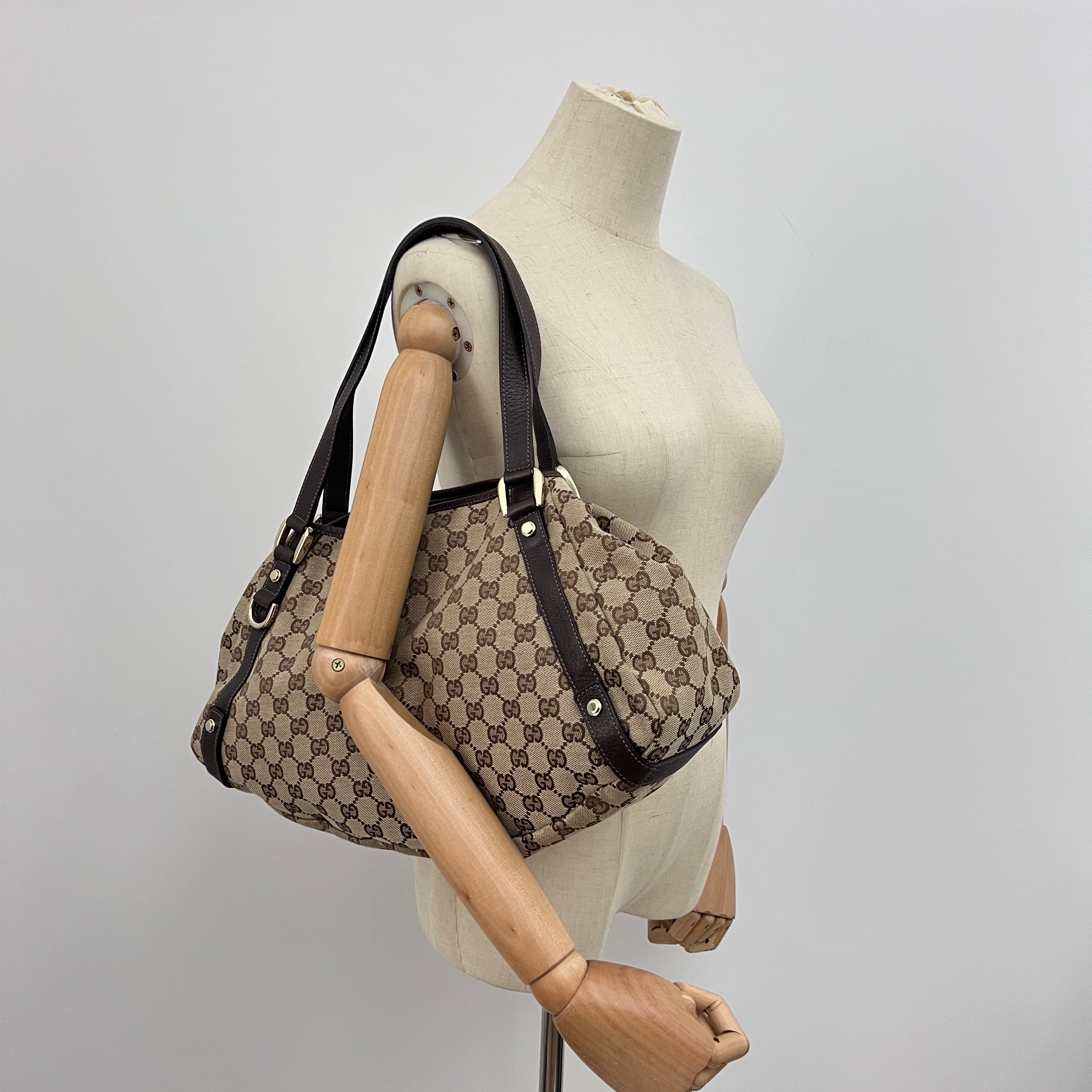 Sac GUCCI Hobo GG toile et cuir marron