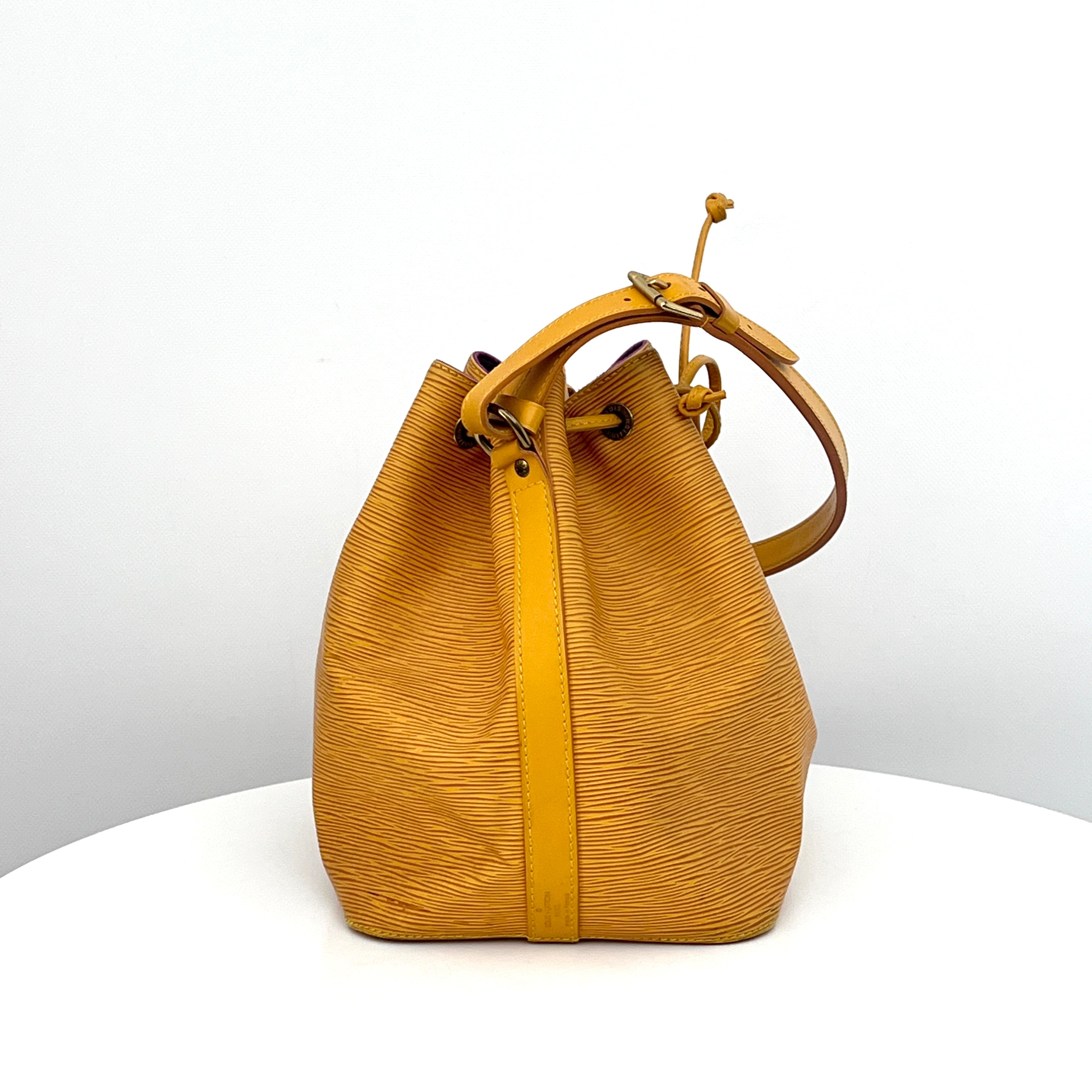 Sac LOUIS VUITTON Noé Petit cuir épi jaune