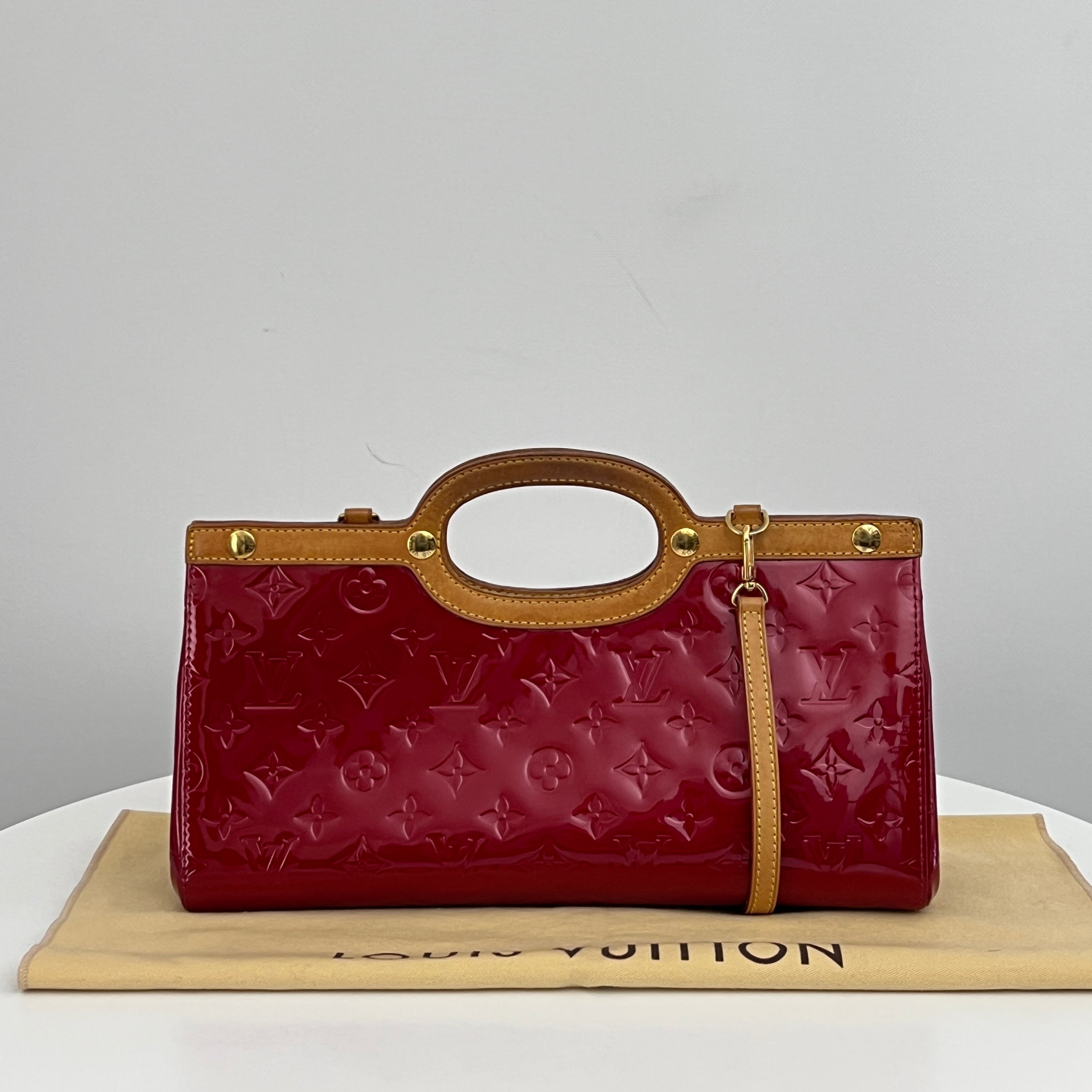 Sac LOUIS VUITTON Roxbury cuir verni rouge