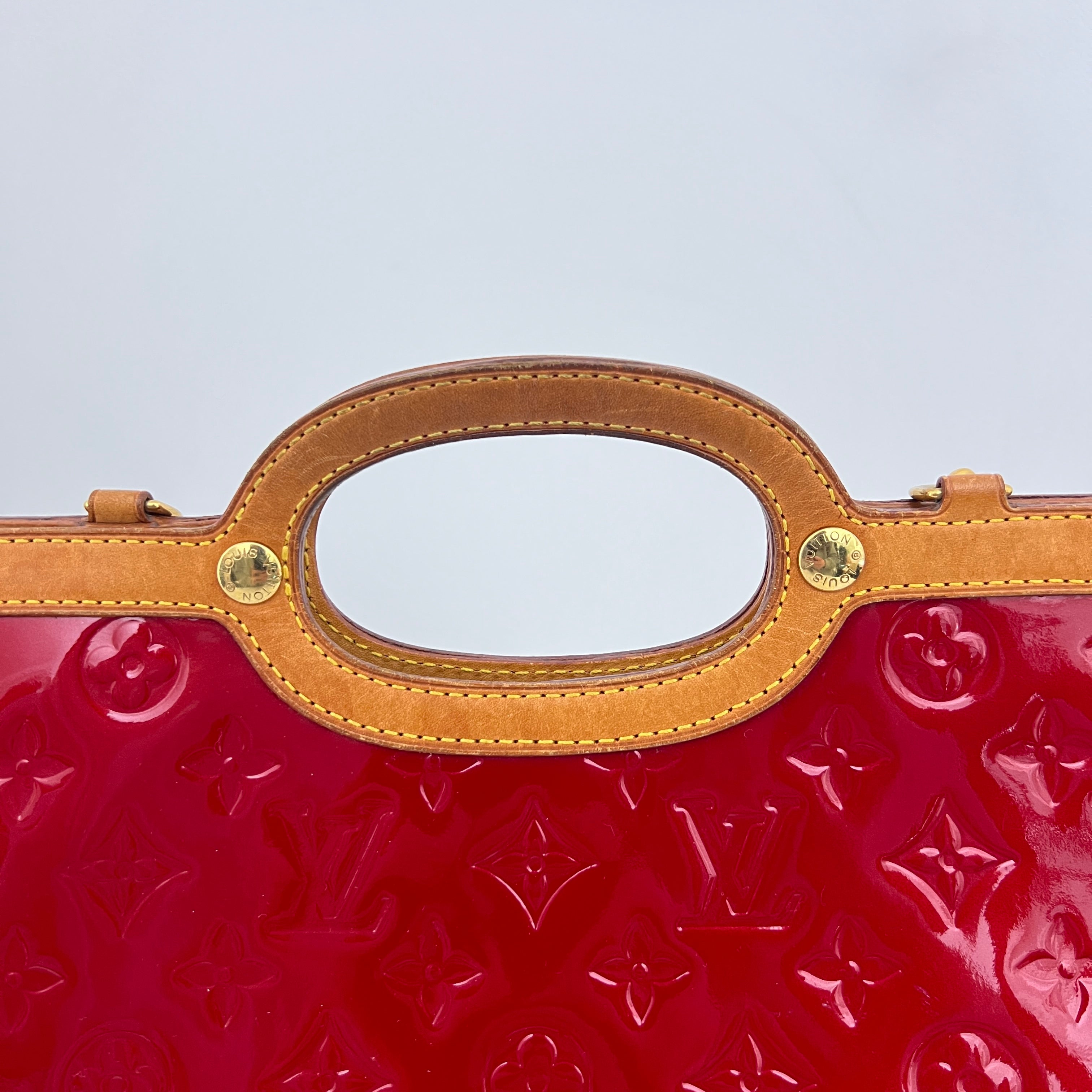 Sac LOUIS VUITTON Roxbury cuir verni rouge