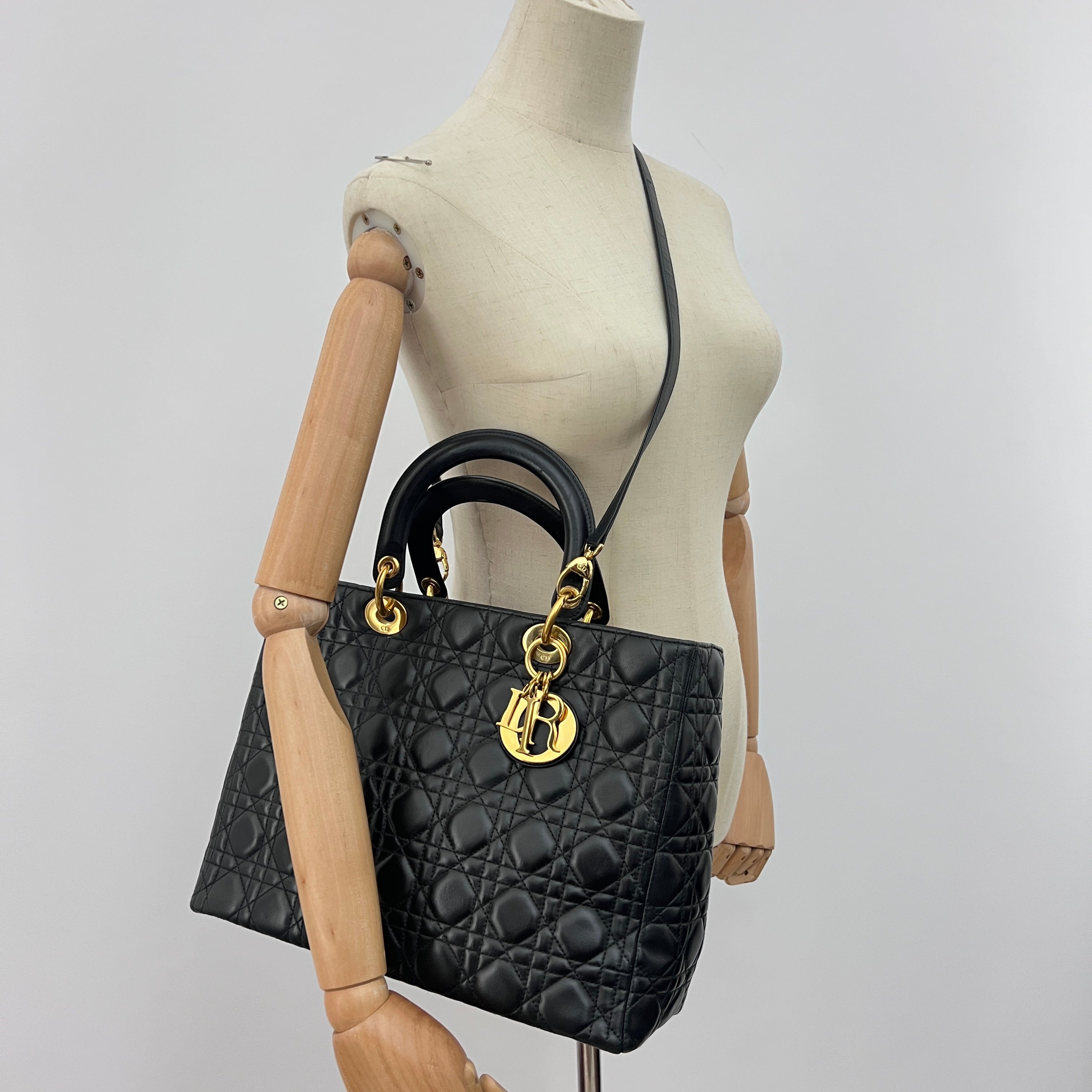 Sac à bandoulière DIOR Lady Dior Large cuir d'agneau noir