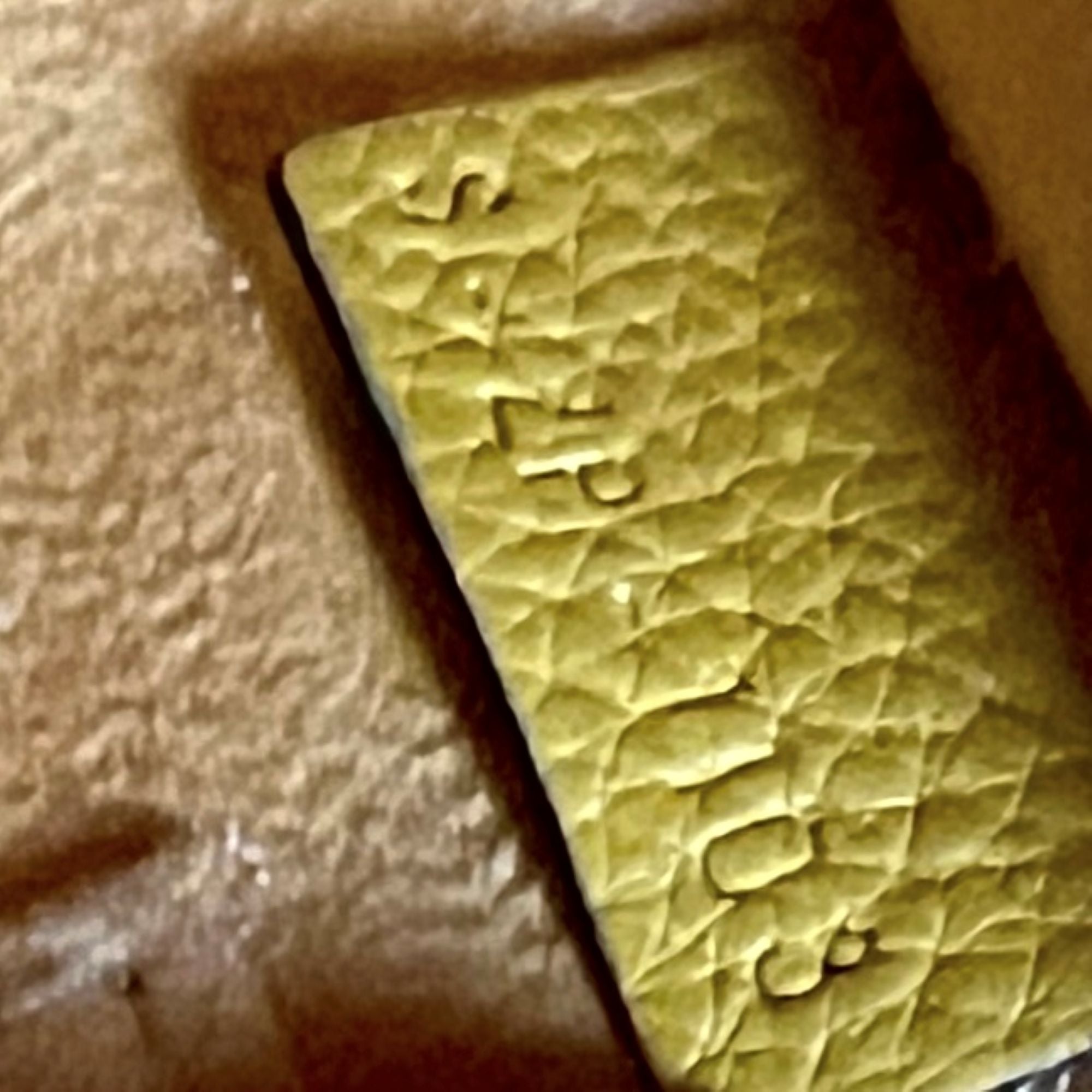 Sac à main CELINE Nano Luggage cuir jaune