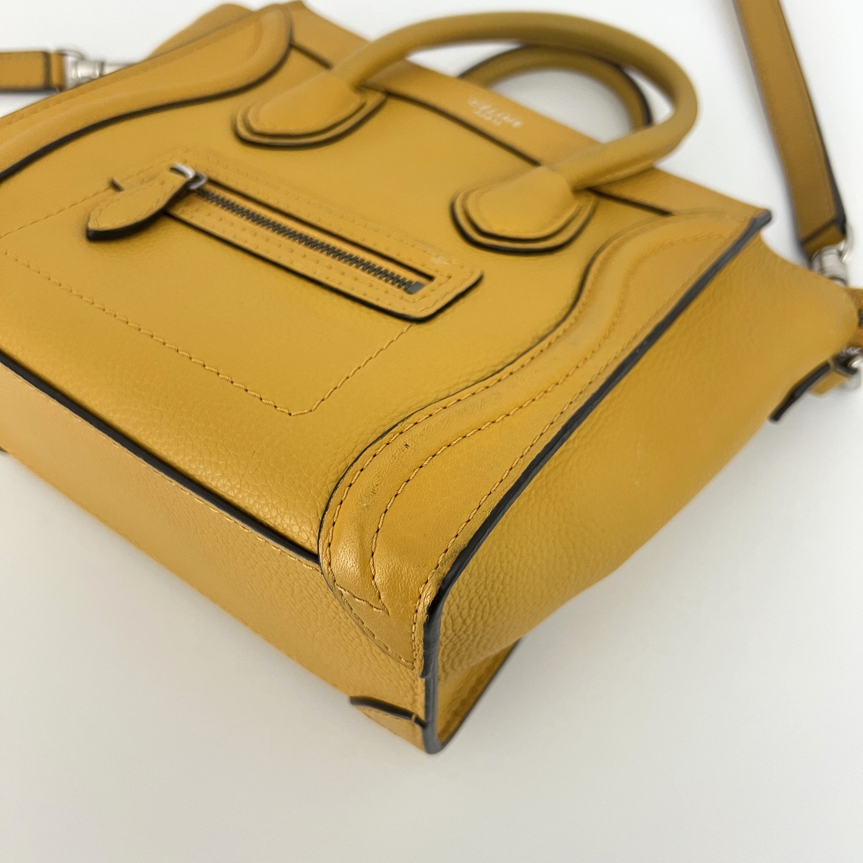 Sac à main CELINE Nano Luggage cuir jaune