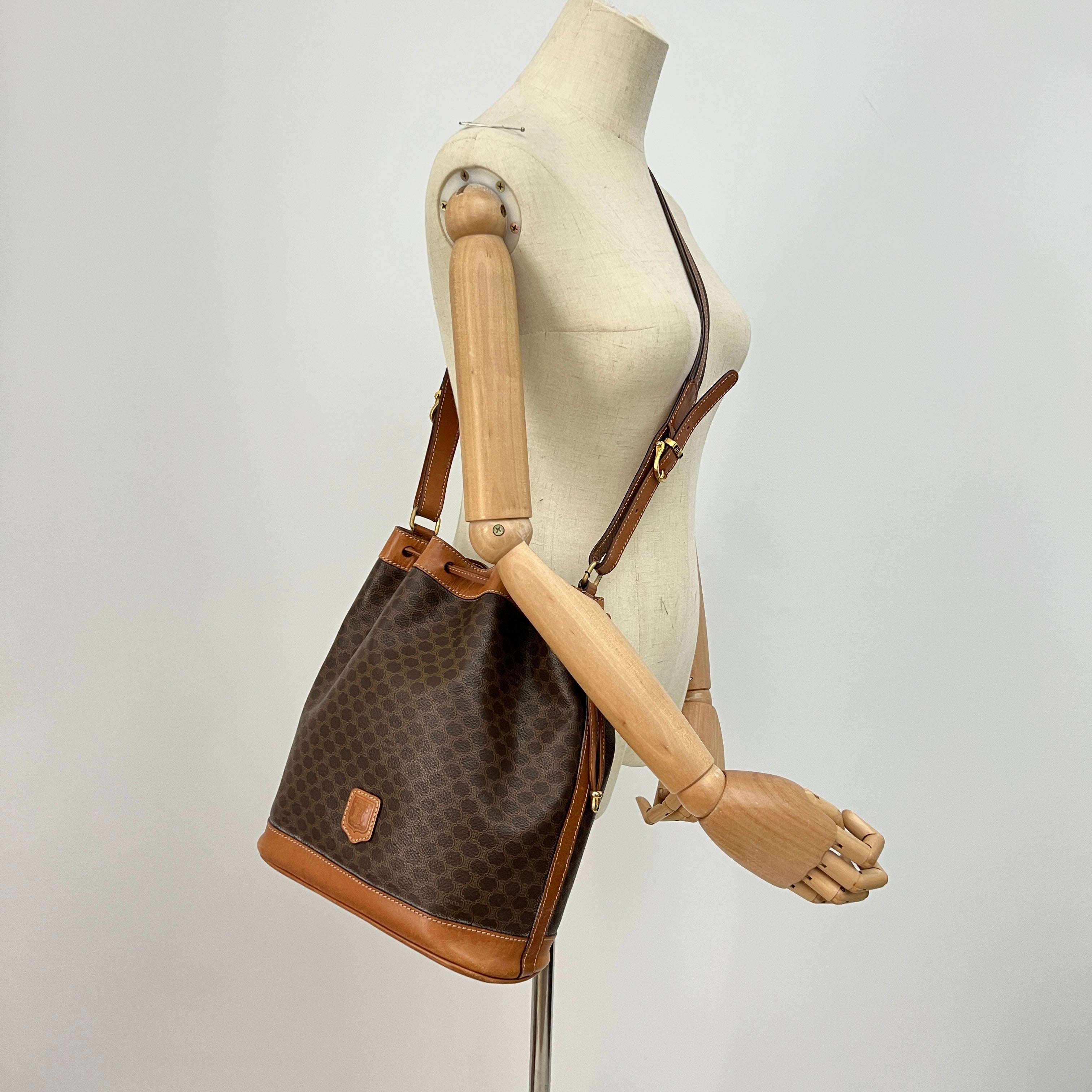 Sac à main CELINE Seau toile et cuir marron