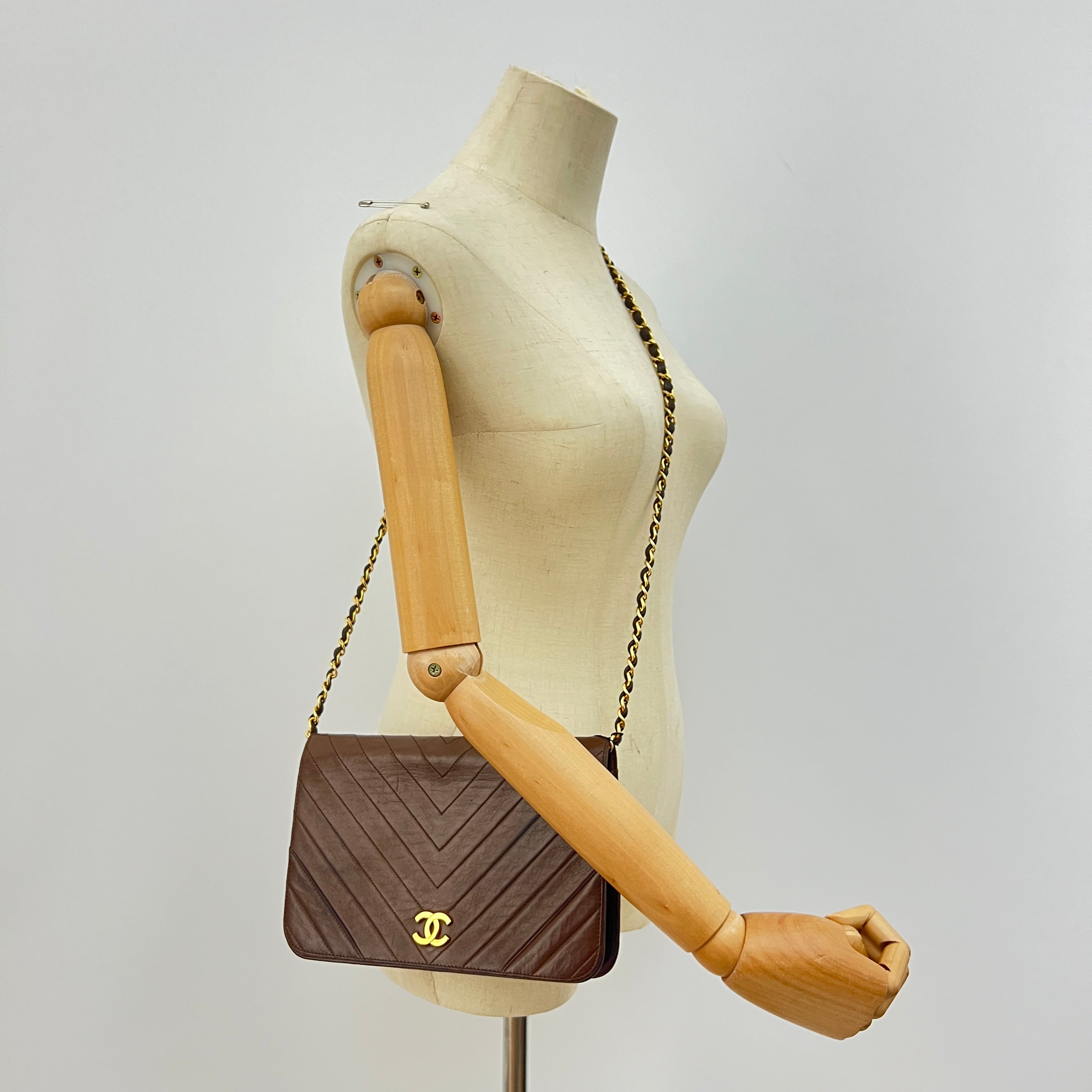 Sac à main CHANEL Timeless WOC Small cuir d'agneau marron