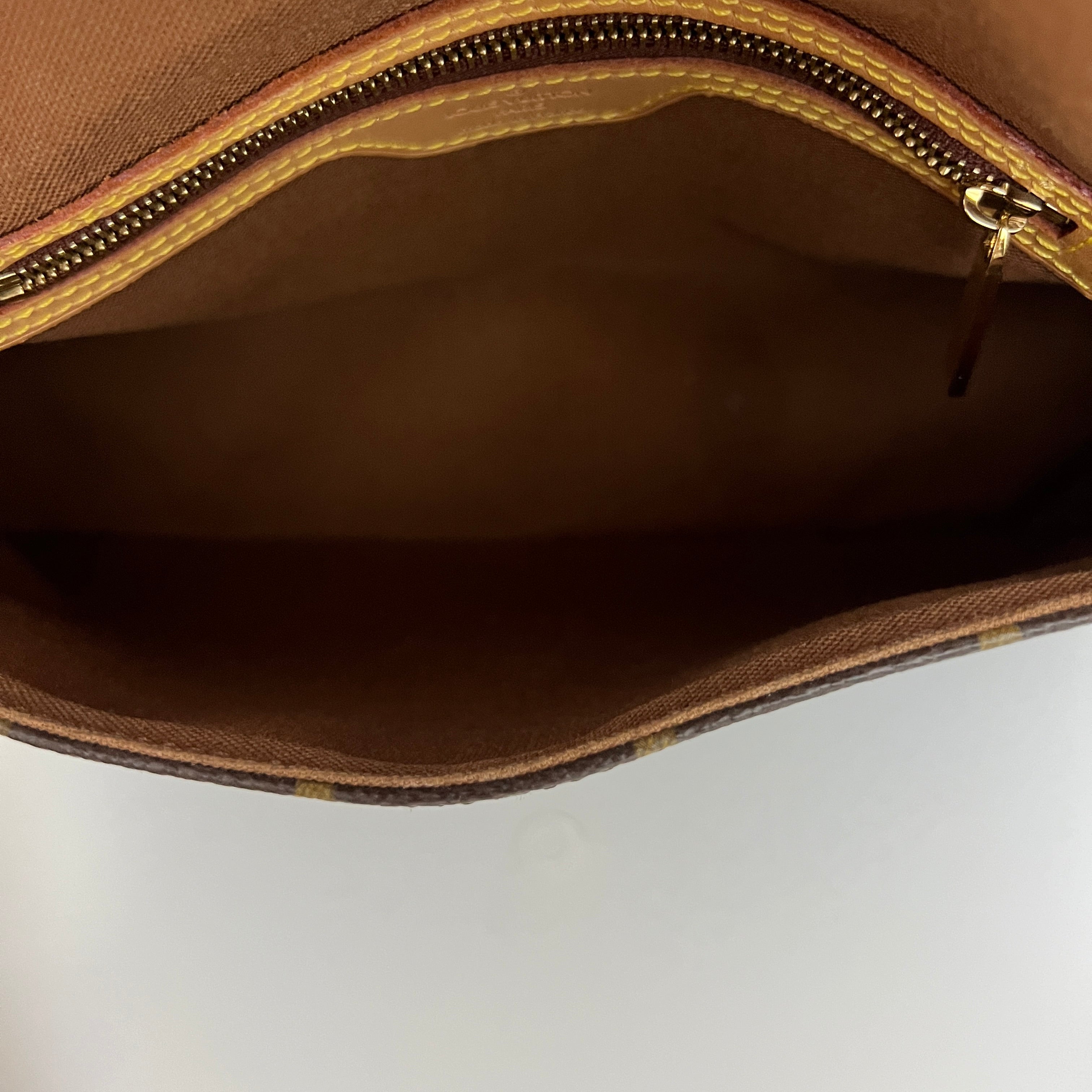LOUIS VUITTON Looping PM handbag in brown canvas and leather