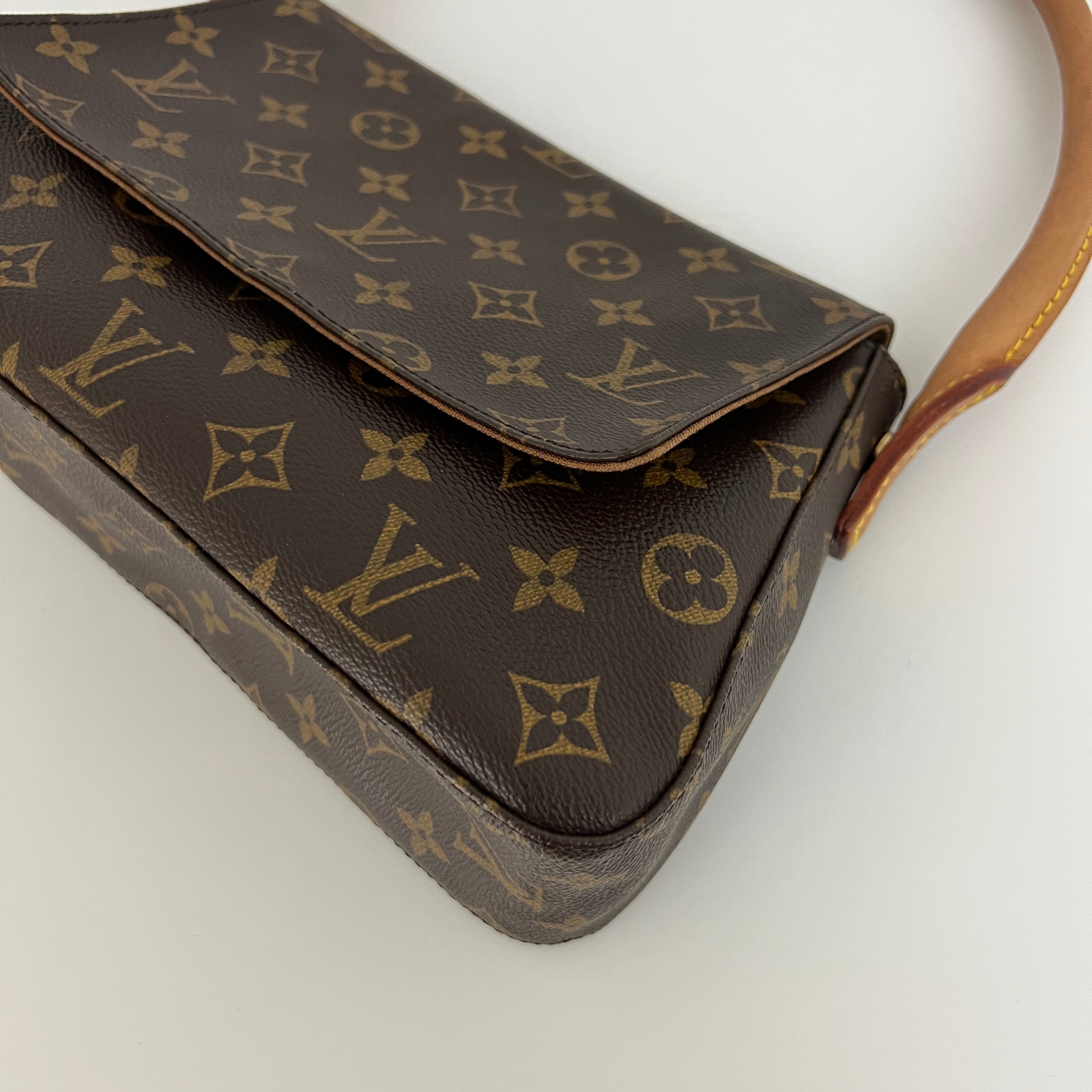 LOUIS VUITTON Looping PM handbag in brown canvas and leather