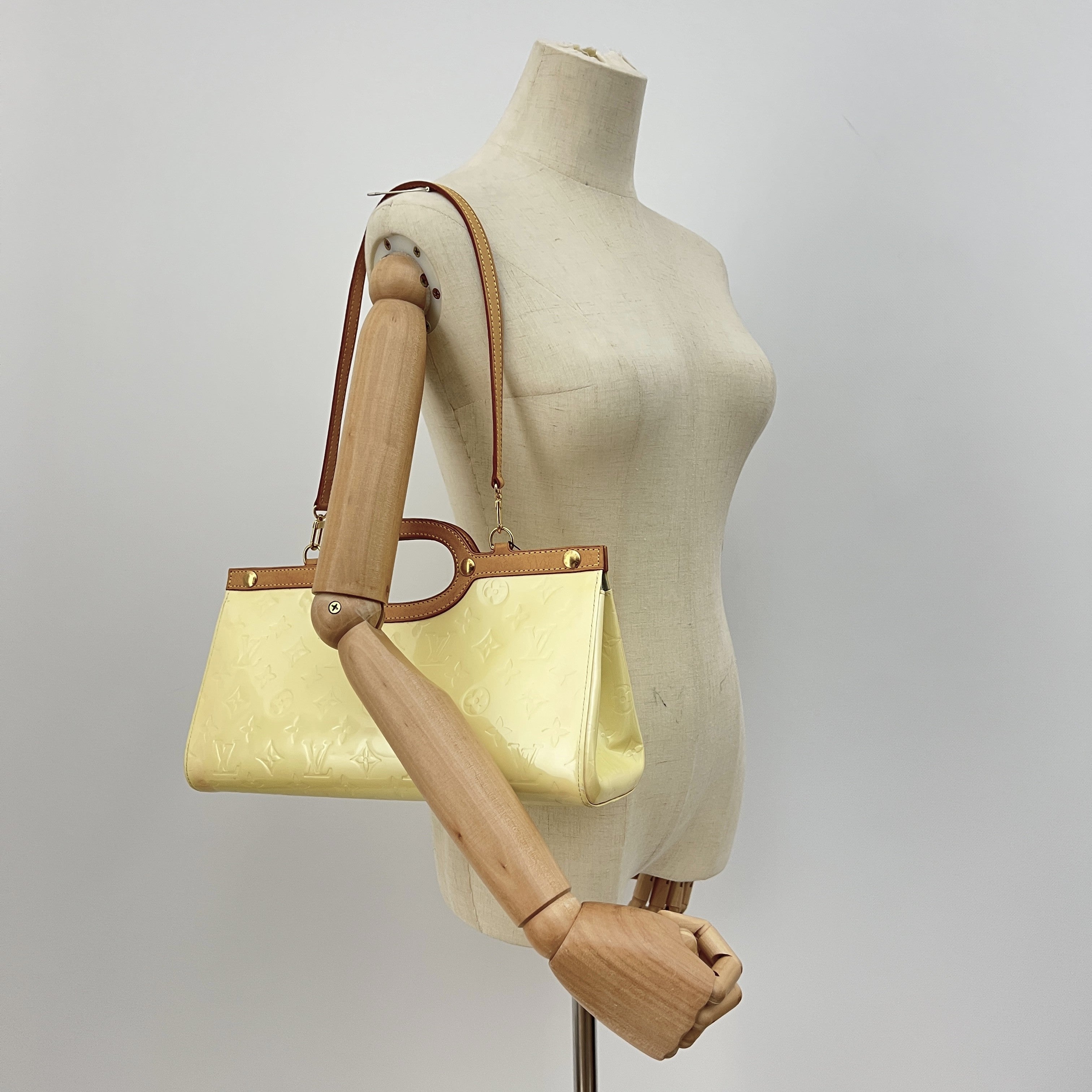 Sac à main LOUIS VUITTON Roxbury cuir verni perle