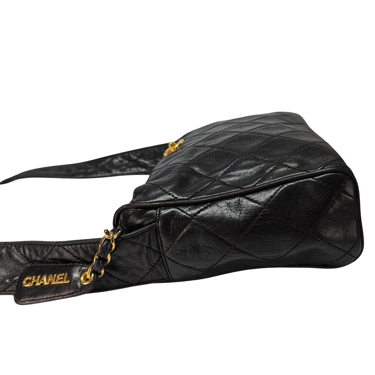 Sac à main CHANEL Camera cuir Noir