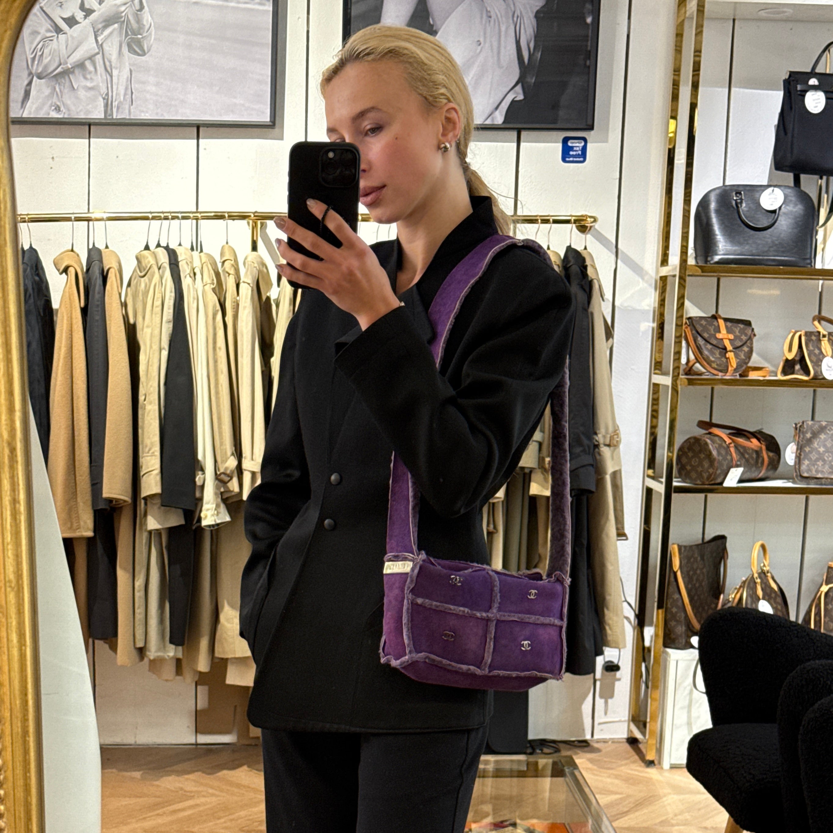 Sac à bandoulière CHANEL Shearling mouton violet
