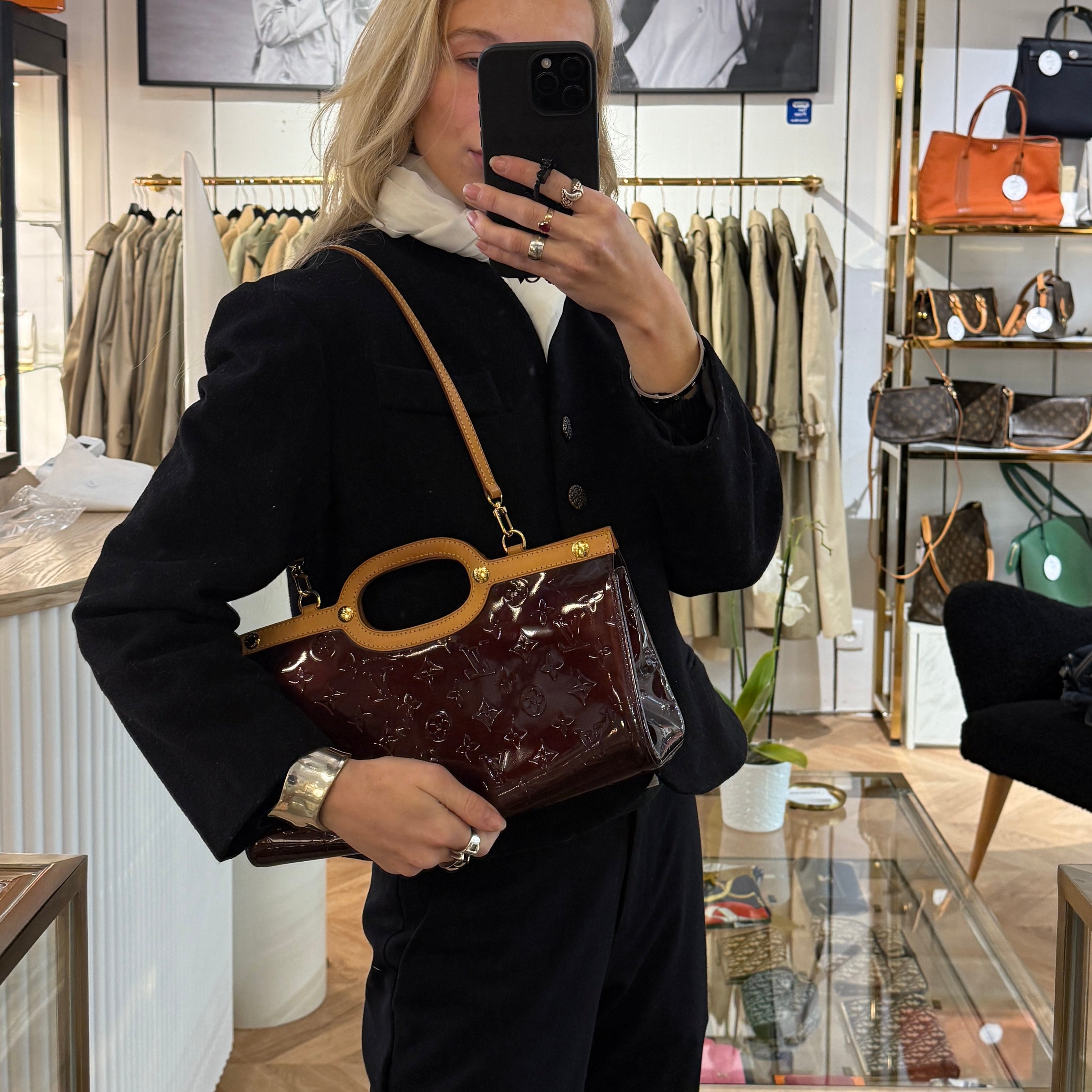 Sac à main LOUIS VUITTON Roxbury cuir verni violet