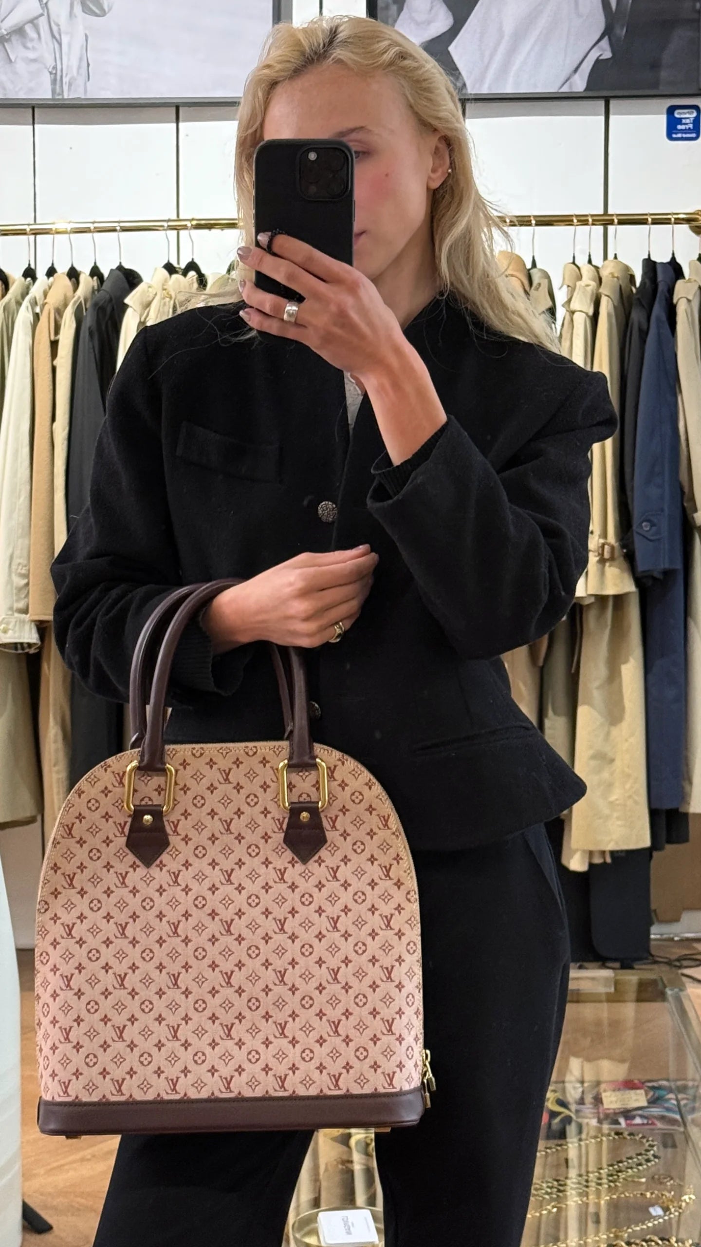 LOUIS VUITTON Alma Handbag in pink canvas and leather